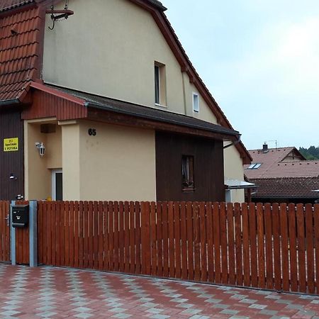 Apartmán u potoka Sadov Exterior foto